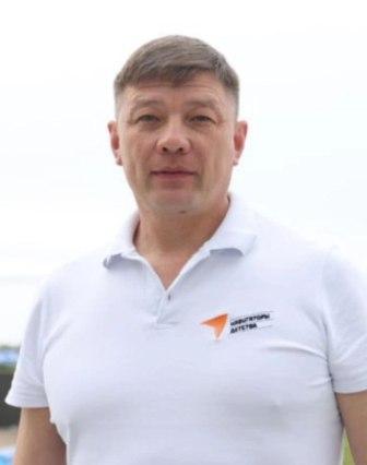 Кулыров Анатолий Петрович.